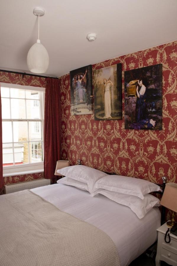 The Sun Hotel Canterbury Rum bild